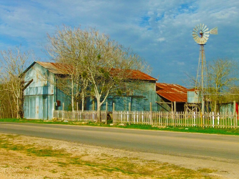 More Photos Of 112 Specht Rd, San Antonio General Retail For Sale