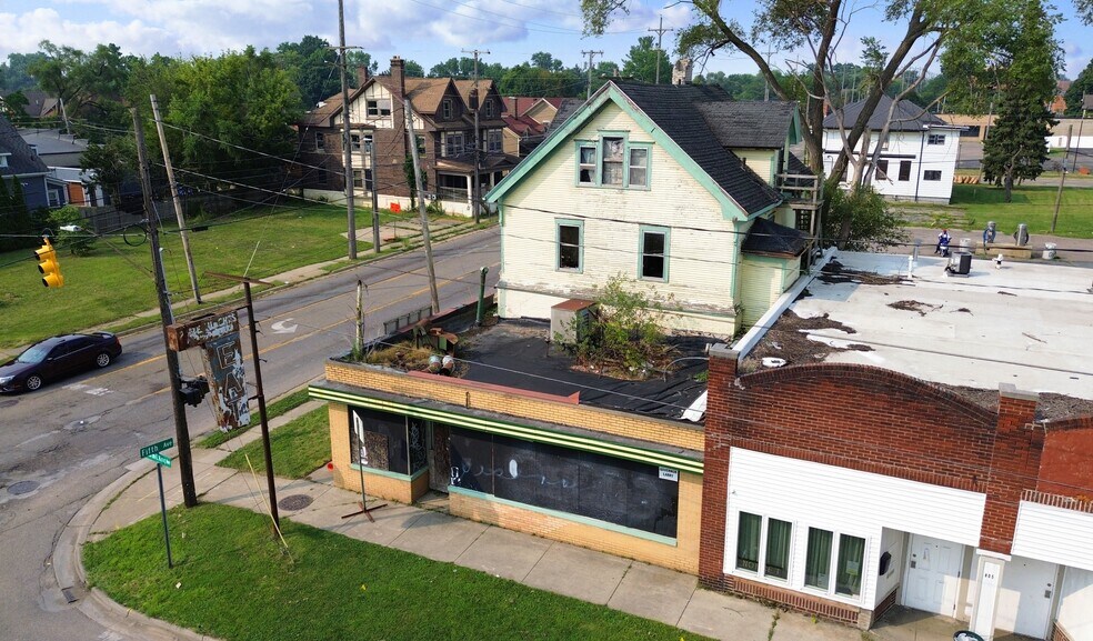Primary Photo Of 801 Ml King Ave, Flint Storefront Retail Residential For Sale