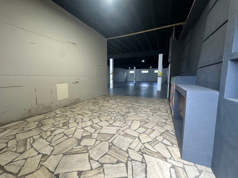 More Photos Of 995 NW 72nd St, Miami Warehouse For Lease
