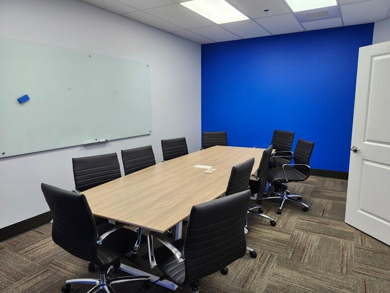 More Photos Of 528 Sunbury Rd, Midway Warehouse For Lease