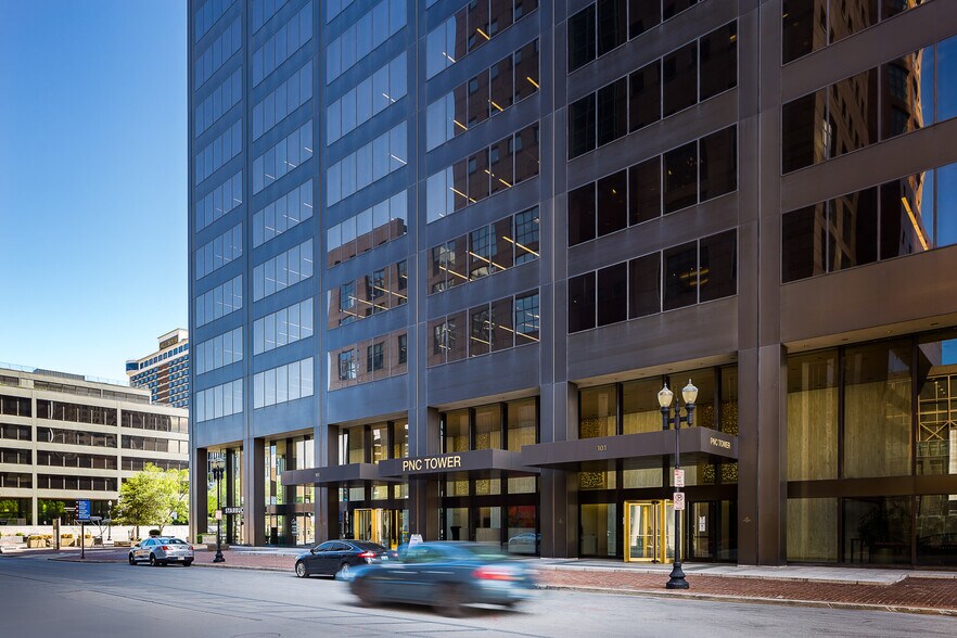 More Photos Of 101 S 5th St, Louisville Office For Lease