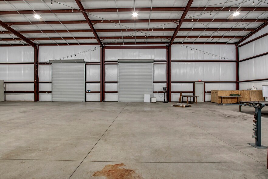 More Photos Of 145 US-70, Lenoir City Flex For Lease