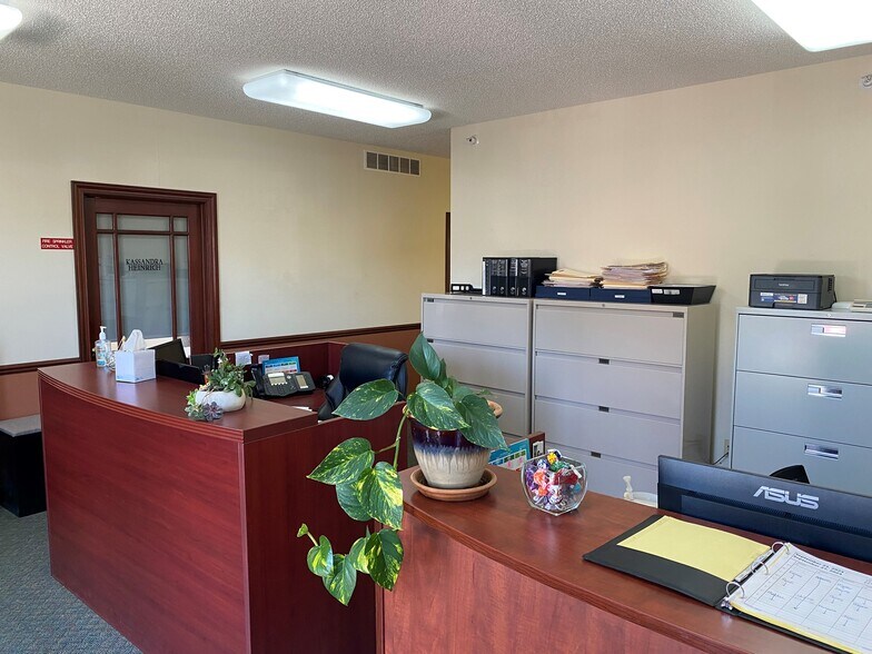More Photos Of 11302 86th Ave N, Maple Grove Office For Lease