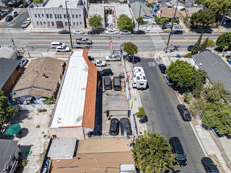 More Photos Of 6500 S Hoover St, Los Angeles General Retail For Sale