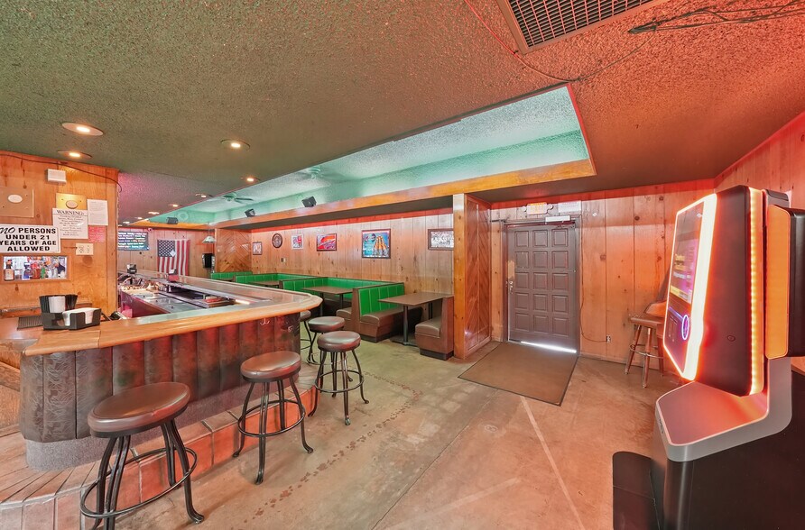 More Photos Of 44 N 19 1/2 Ave, Lemoore Restaurant For Sale