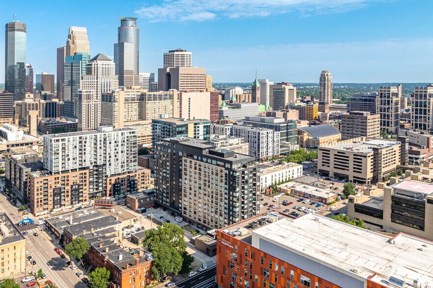 More Photos Of 615 S 8th St, Minneapolis Apartments For Lease