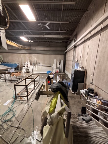 More Photos Of 52 Fitzgerald Dr, Jaffrey Warehouse For Sale