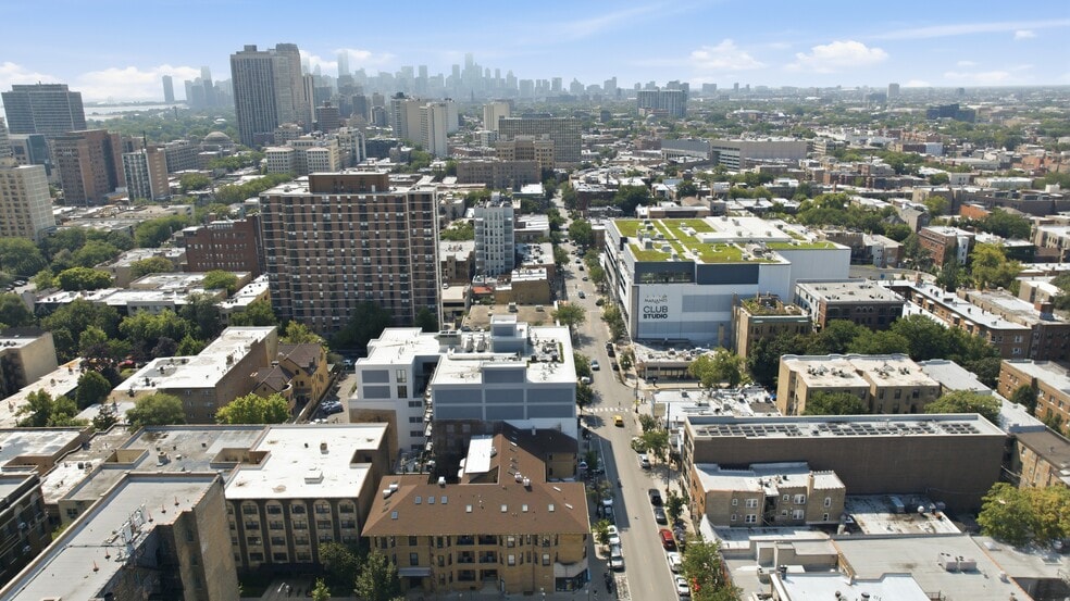 More Photos Of 3124 N Broadway, Chicago Storefront Retail Residential For Sale
