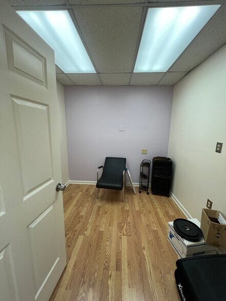 More Photos Of 406 Turtle Creek Dr, Shreveport Office For Sale