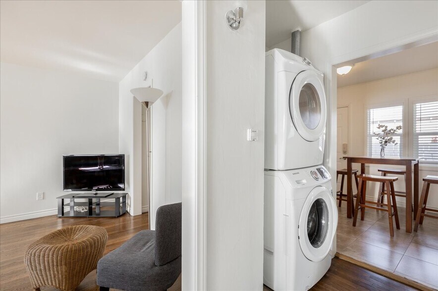 More Photos Of 622 S Pacific Coast Hwy, Redondo Beach Apartments For Sale