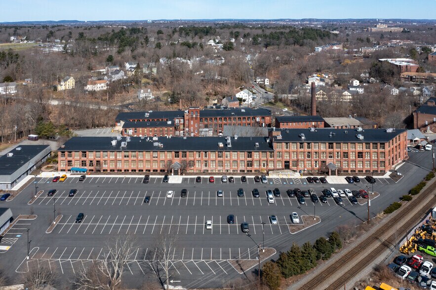 More Photos Of 1 Dundee Park Dr, Andover Unknown For Lease