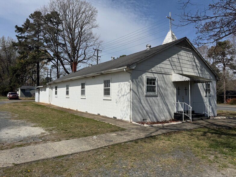 Primary Photo Of 4725 US Highway 311, Sophia Religious Facility For Lease