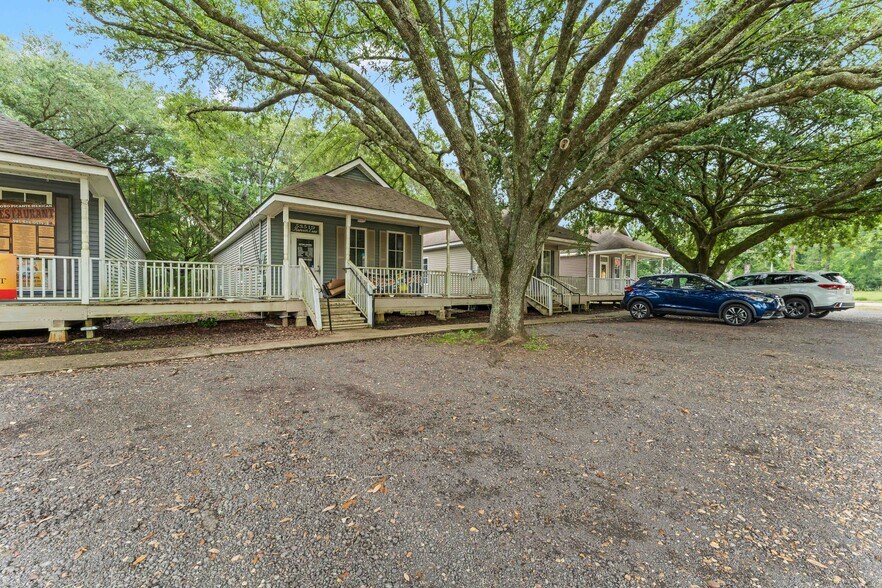 More Photos Of 53517 Harvest Ln, Loranger Office For Sale