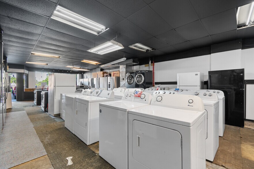 More Photos Of 1305 Brown St, Akron Storefront Retail Residential For Sale