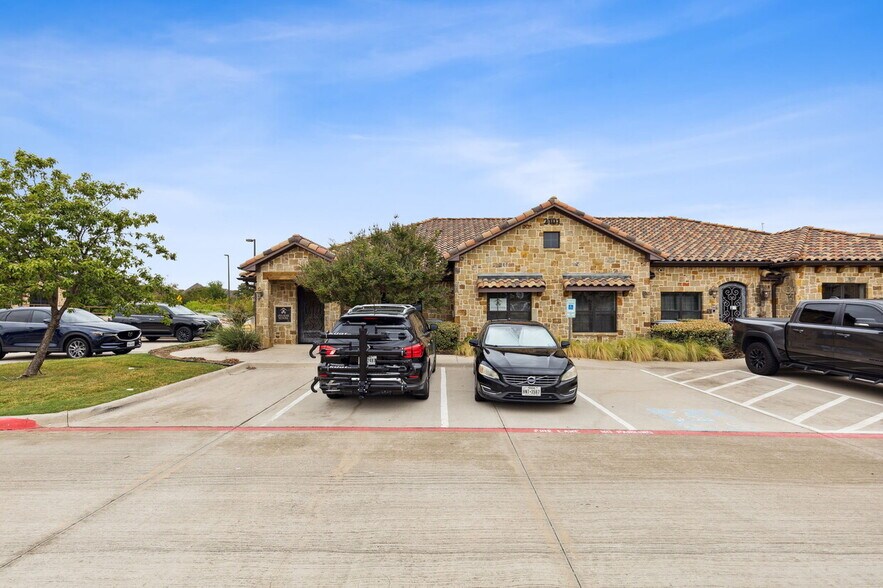 More Photos Of 2101 E Kirkwood Blvd, Southlake Office For Lease