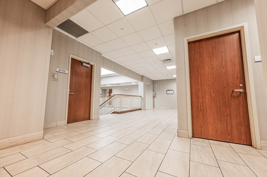 More Photos Of 7200 W Cathedral Rock Dr, Las Vegas Medical For Sale