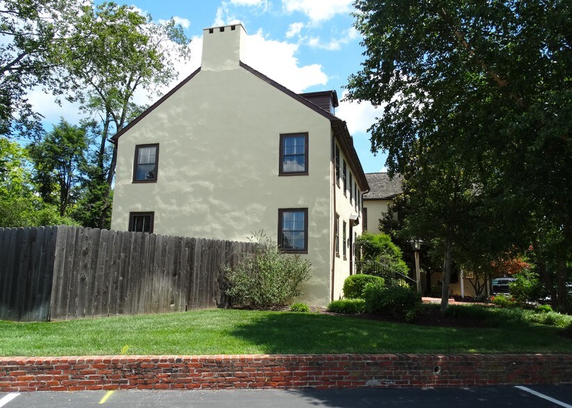 More Photos Of 3701 Kennett Pike, Greenville Medical For Lease