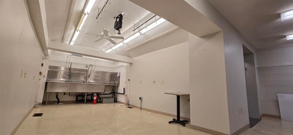 More Photos Of 31 Central Square, Troy Storefront Retail Residential For Lease