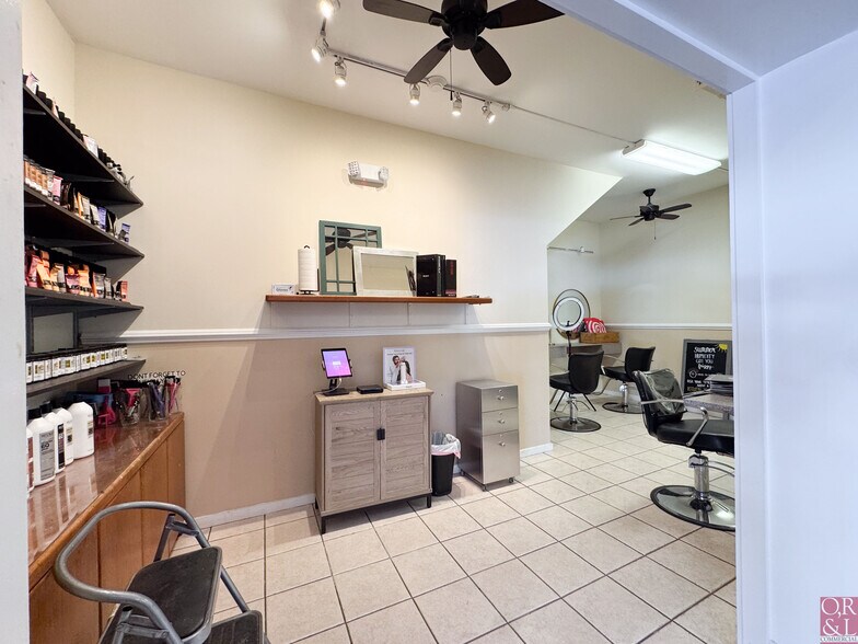 More Photos Of 33-39 N Main St, Wallingford Office For Lease