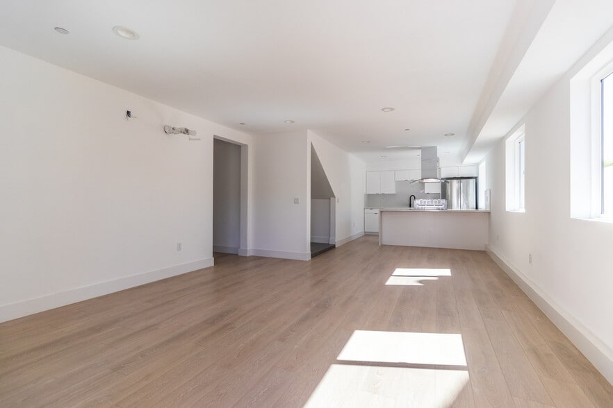 More Photos Of 4505 W 18th St, Los Angeles Multifamily For Sale