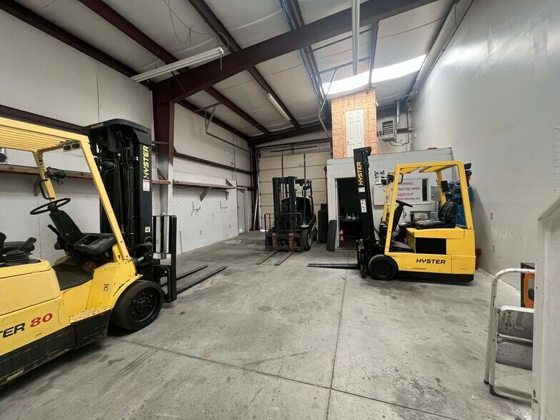 More Photos Of 2888 Commerce Way, Ogden Warehouse For Lease