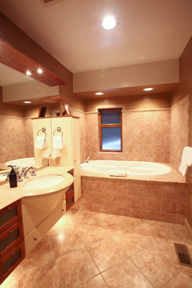 More Photos Of 3012 Alpine Cres, Whistler Hospitality For Sale