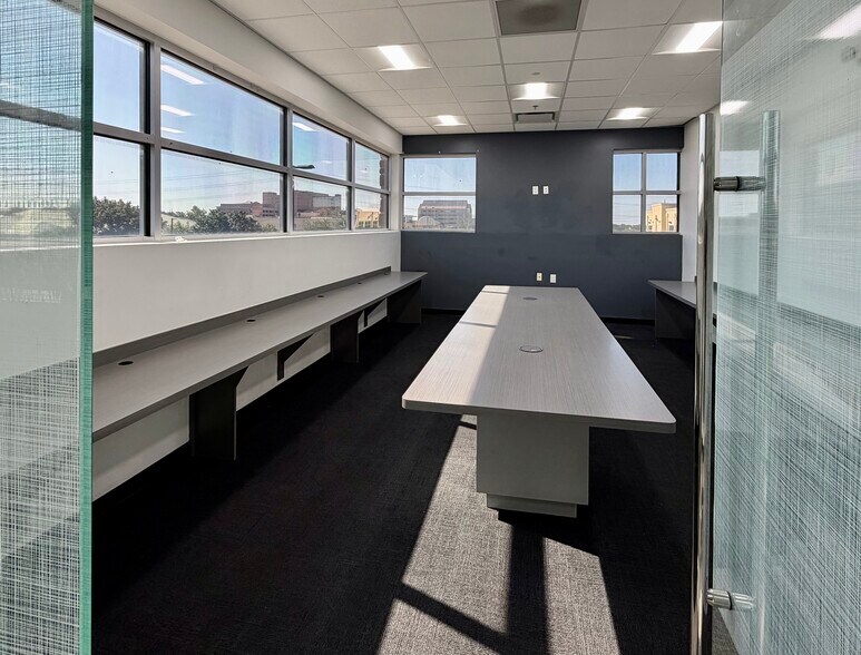 More Photos Of 523 Med Ct, San Antonio Freestanding For Lease