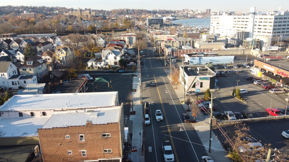 More Photos Of 1082 Bay St, Staten Island Freestanding For Sale
