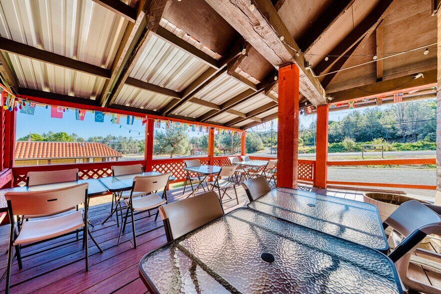 More Photos Of 9703 State Highway 281, Kelseyville Restaurant For Sale