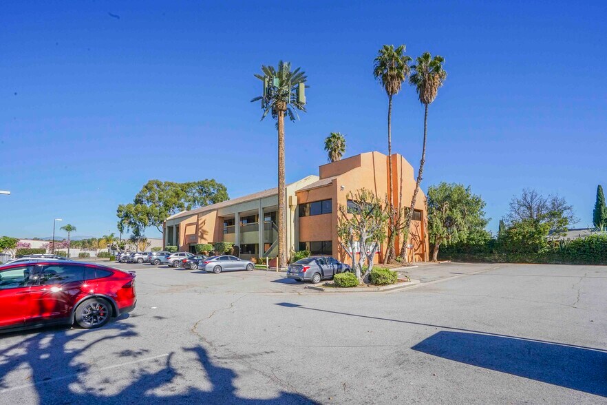 More Photos Of 4128 W Commonwealth Ave, Fullerton Office For Sale