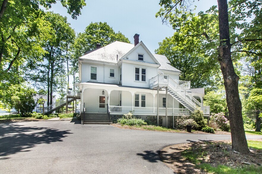 More Photos Of 40 High St, Acton Apartments For Sale