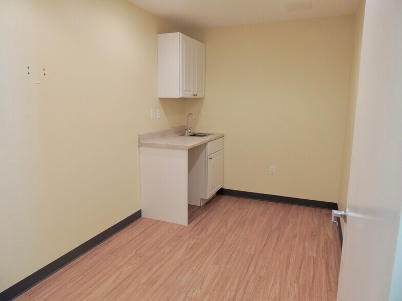 More Photos Of 100 S Highland Ave, Ossining Office For Lease