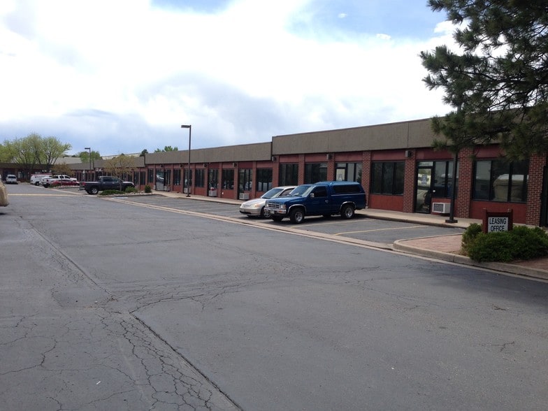 More Photos Of 9910-9940 E Costilla Ave, Englewood Self Storage For Lease
