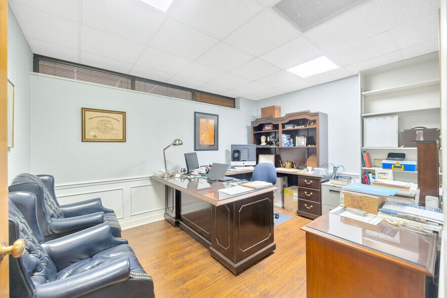 More Photos Of 13644 Walsingham Rd, Largo Medical For Sale