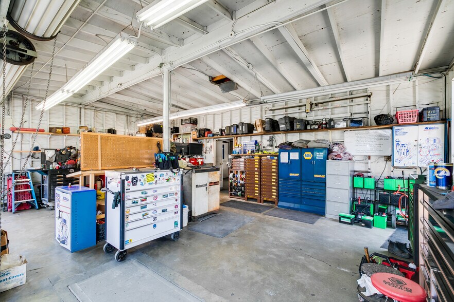 More Photos Of 8393-8411 Foothill Blvd, Rancho Cucamonga Freestanding For Sale