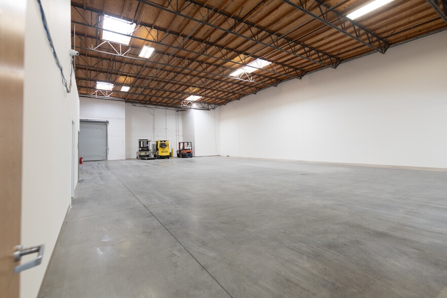 More Photos Of 4750 Calle Carga, Camarillo Manufacturing For Sale