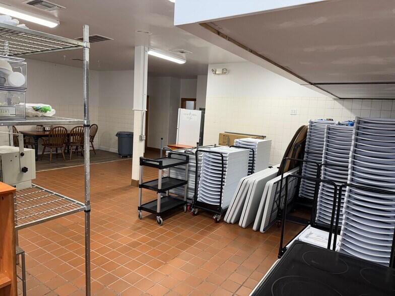 More Photos Of 109 E B St, Cedar Creek Freestanding For Sale