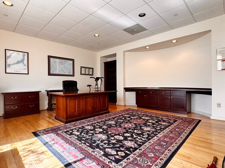 More Photos Of 684 Berkmar Cir, Charlottesville Office For Lease