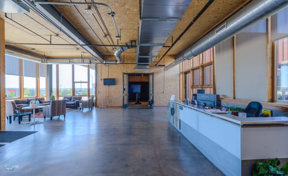 More Photos Of 101 S Taylor Ave, Louisville Warehouse For Lease