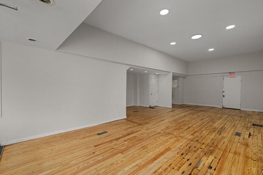 More Photos Of 6330-6332 Clayton Ave, Saint Louis Storefront Retail Residential For Sale