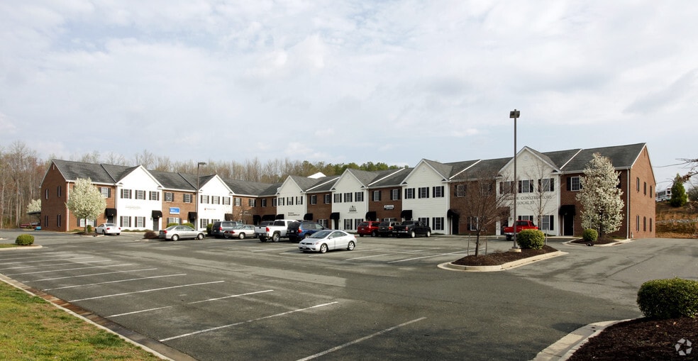 More Photos Of 8052 Elm Dr, Mechanicsville Office For Lease