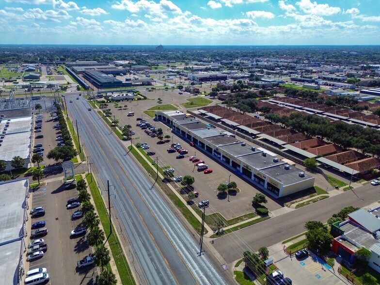 More Photos Of 2511-2513 Buddy Owens Blvd, McAllen Health Club For Lease