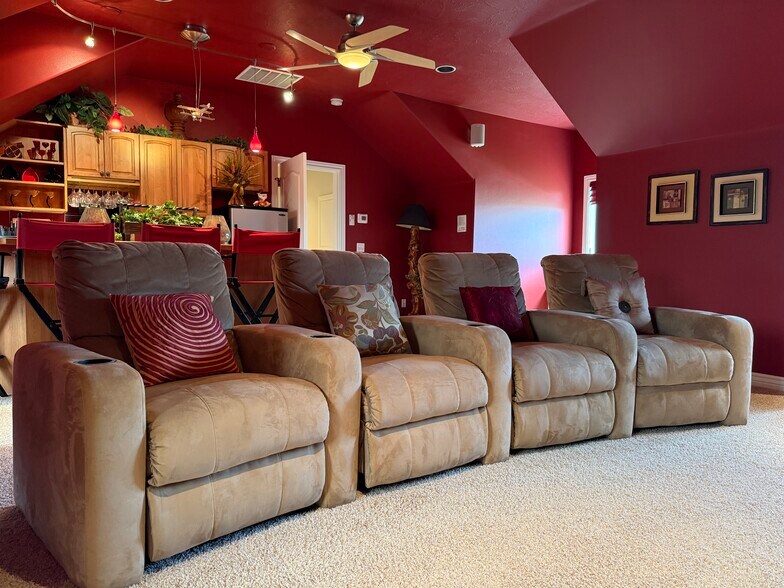 More Photos Of 400 Washington St, Adrian Land For Sale