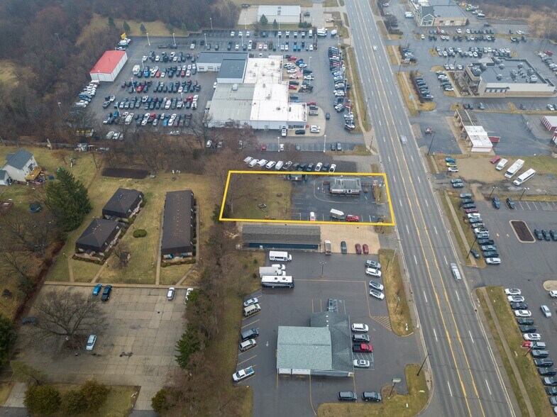 More Photos Of 2535 Highland Rd, Highland Restaurant For Sale