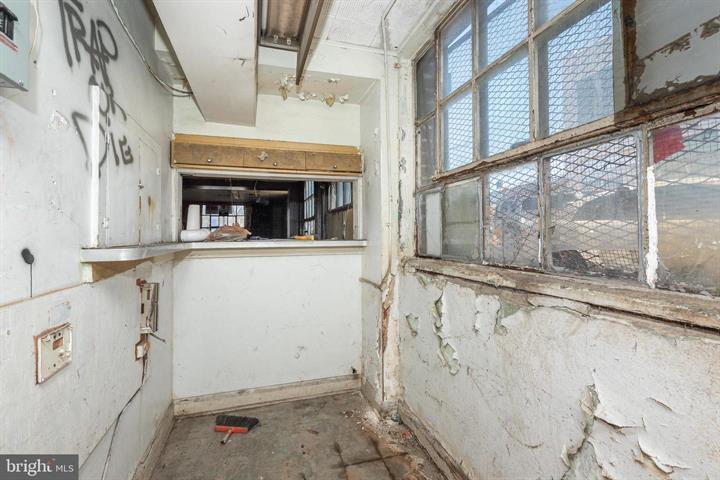 More Photos Of 1873 N Gay St, Baltimore Storefront Retail Office For Lease
