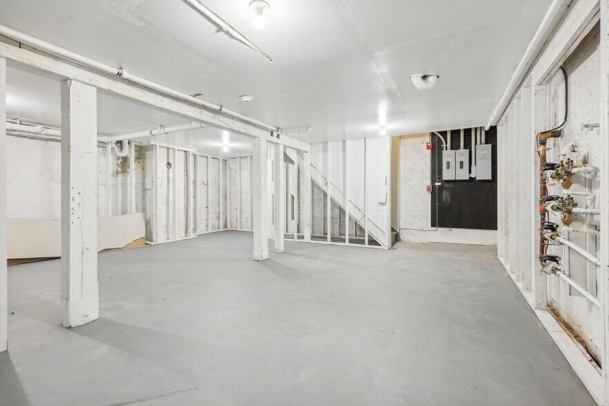 More Photos Of 315 Centre Ave, Secaucus Storefront Retail Residential For Sale