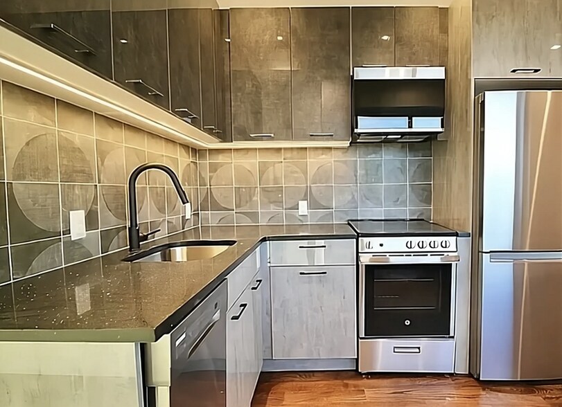 More Photos Of 340 Irving Ave, Brooklyn Apartments For Sale