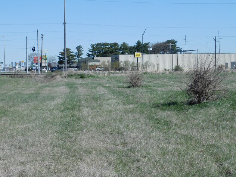 More Photos Of 203 S 7th St, Kentland Land For Sale