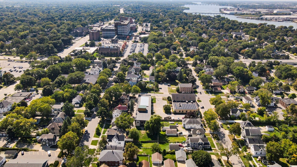 More Photos Of 815 Chicago St, Green Bay Industrial For Sale