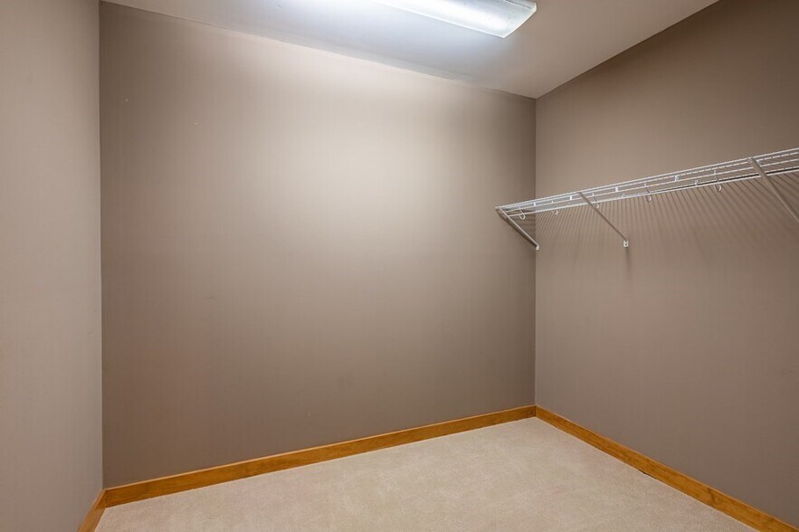 More Photos Of 235 Farmers Market Dr, Hillsville Restaurant For Sale